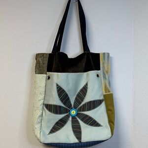 Handmade Patchwork Quilted Fabric Art Tote Bag with Flower Applique NWOT